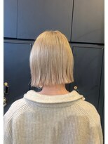 ザ シー 海老名(The C)&nbsp;ブリーチ・ダブルカラー・外国人風ヘア・切りっぱなしボブ・MIYU