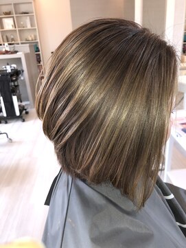 ヘヴンヘヴン(HEAVEN HEAVEN) アッシュハイライト＋GMTショート