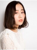ふんわり毛先パーマ×センターパート×黒髪フェミニンボブ