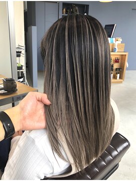 ストゥー(StueW.) 【倉敷】パーソナルバレイヤージュ19