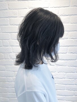 デイジー インデックスヘア 大島店(DAISY index hair) ウルフカット ネイビーカラー ウルフレイヤー くびれ イメチェン