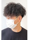前下がり刈り上げツーブロック縦落ちツイストスパイラルパーマ