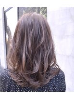 モアナバイヘッドライト 曽根店(Moana by HEADLIGHT)&nbsp;Moana【豊中曽根】#レイヤーカット#ミディアムレイヤー#ベージュ