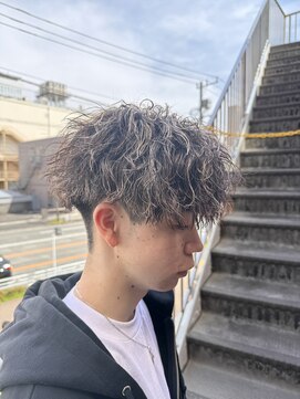 アイズ 海老名(AIZU) ツイストスパイラルパーマ　メンズサロン　メンズパーマ　理容室