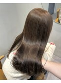 オリーブベージュ