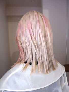 ユルク(JURK nagoya) 【デザインカラー】ホワイト×ピンク