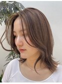 透明感ベージュ×ハイライト