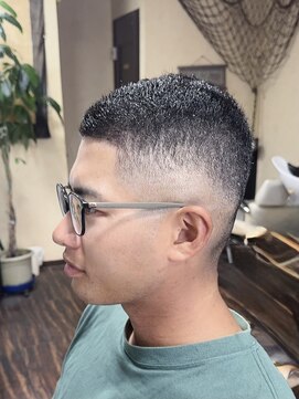 ムート(mut) フェードカット