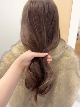 ローウェ 渋谷(Louwe) 透明感たっぷりオリーブブラウン♪【misaki】