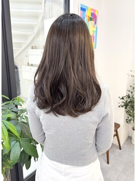 エブリ(evri) レイヤーカット　レイヤー　白髪染め　白髪ぼかし　ハイライト