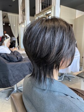 アイボリードット(ivory.) ウルフカット