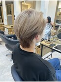 ホワイトベージュ