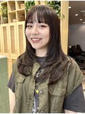 透明感のあるミディアムレイヤースタイル♪
