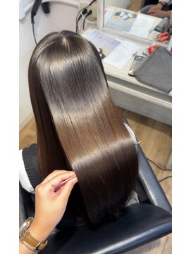 キーバイイオエ(kiy. by ioe) ダークアッシュ/似合わせカット/ミディアムレイヤーカット