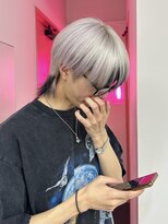 ダズリングディア(Dazzling Deer)&nbsp;ホワイト/グレー/ペールカラー/メンズ/フェードカット