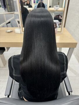 ユアーズヘア 新宿三丁目店(youres hair) オフブラック