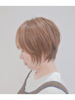 リル(Rire) 大人小顔ショート耳かけ丸みくびれ30代40代50