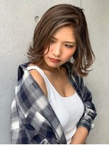 トルネード(TORNADO)&nbsp;外ハネ前下がりボブレイヤーベージュハイライト