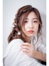 リルウ ヘアー 近鉄阿倍野橋松崎口店(LILOU hair) 片あみ柔らかベージュ