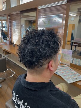 プレッソヘアー Presso hair デコ出しメンズパーマ