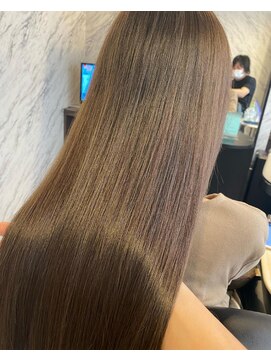 カミケンパセオ(kamiken.paseo) ナチュラル艶感さらさら上品ロング【カミケンパセオ】