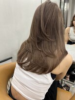 サイン 表参道(SIGN)&nbsp;レイヤーカットグレージュカラーデザインカラーシルキーベージュ