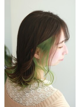 ニライヘアー(niraii hair) インナーカラー　グリーン
