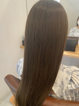 リル モトヤワタ(RiRe motoyawata) ミルクティーベージュ/レイヤーカット［錦糸町/北千住/本八幡］