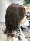 波ウェーブグレージュカラー