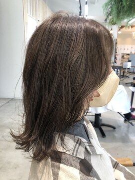 グランデュール 静岡インター通り店(GRANDEUR) 波ウェーブグレージュカラー