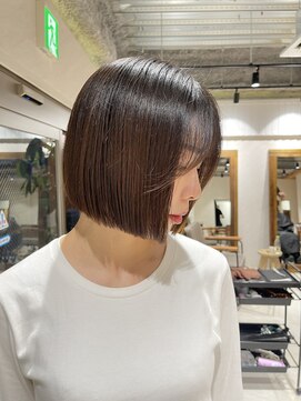 アドア 横浜(ADORE) 【ADORE横浜】切りっぱなし×顎下1センチ