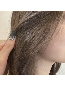 アッシュ 北千住店(Ash) ミルクティーグレージュ