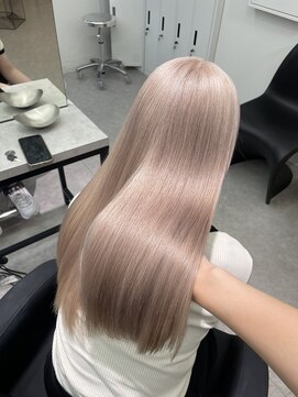 ペレ 渋谷(PELE) イメチェン/ホワイトブロンド/外ハネボブ/ワイドバング/渋谷