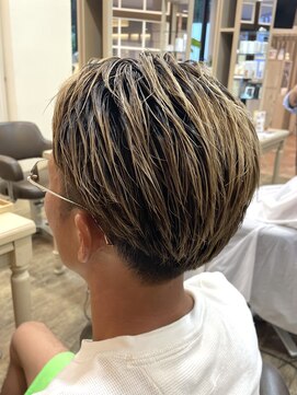 アルターリール(aL ter Rire) スパイキーショート/ブルーブラック/フェザーパーマ/中村郁未