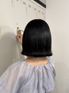 リュンヌ(Lune) 外ハネボブ×ブルーブラック/艶髪/美髪/モテ髪/YU180