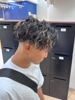 ユニ バイ マグ 長野店(Uni.by Mag) ハイライトメンズマッシュツイストスパイラルパーマ