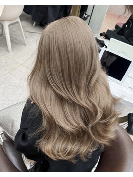 ロンド レア 天神大名店(Lond Le’a) 着物/ミディアムレイヤーカット/似合わせカット/大人ガーリー