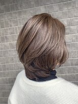 カーサ キッチン(KITCHEN)&nbsp;白髪ぼかし×ミディアムレイヤーボブ