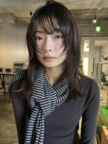 ナヌーク ダイカンヤマ(nanuk daikanyama) ミディアムレイヤーハッシュカット顔まわりレイヤーストレート