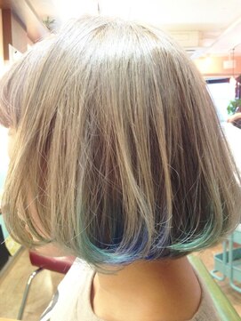 ビヨンドイー(beyond E) “シルバーアッシュ☆ポイントブルー&グリーン”