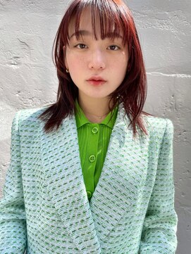 ノラ シブヤ(NORA) ピンクブラウン、顔まわりレイヤー、レイヤースタイル