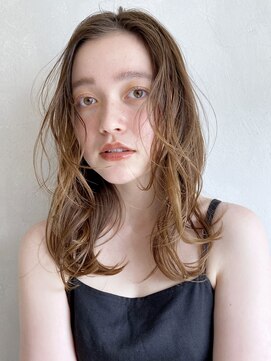 アイティー バイ アルバム 中野店(IT by ALBUM) 浮遊感たっぷりレイヤー_グレージュカラーボブウルフ_68504