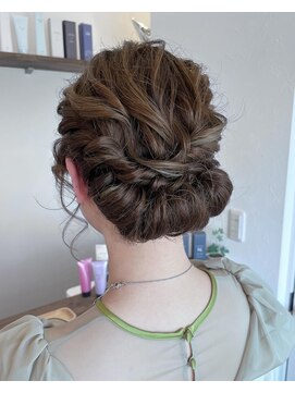 リブヘア(LiB hair) ウェーブワンロール風アップ