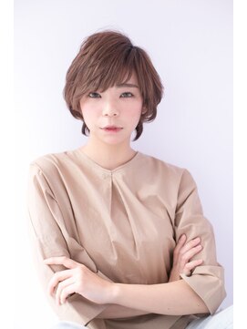 エイチバイシオミエイチ 神戸三宮(H by shiomi H) 【shiomi H】３６０°全方位美シルエットショート