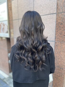 フツーロ 栄(FUTURO) プルエクステ　コテ巻き　冬カラー