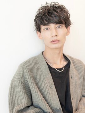 イオ 本厚木(io) 波巻きパーマアッシュブラック束感マッシュハイライト