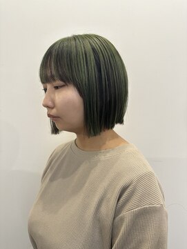 ゼンドットカラスマ(Zen.karasuma) アンブレラカラー×ボブ×グリーン20代30代40代