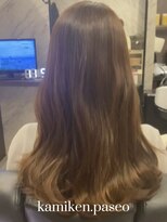 カミケンパセオ(kamiken.paseo)&nbsp;大人可愛い美髪ふんわり巻き髪セミロングヘア【カミケンパセオ】