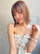 テイラー(Taylor)&nbsp;【Taylor 】大宮  くすみベージュ×外はねボブ