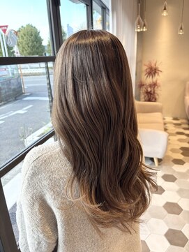 リベラル(liberal) くすみベージュ ロングレイヤー　韓国風巻き【20代/30代/40代】